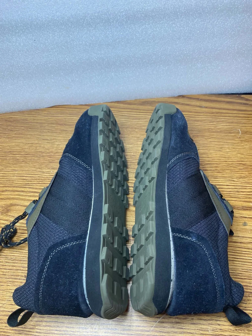 Rag & Bone New York Unisex 41 Men's 8 Women's 10 Olive Green Retro Hikers Shoes